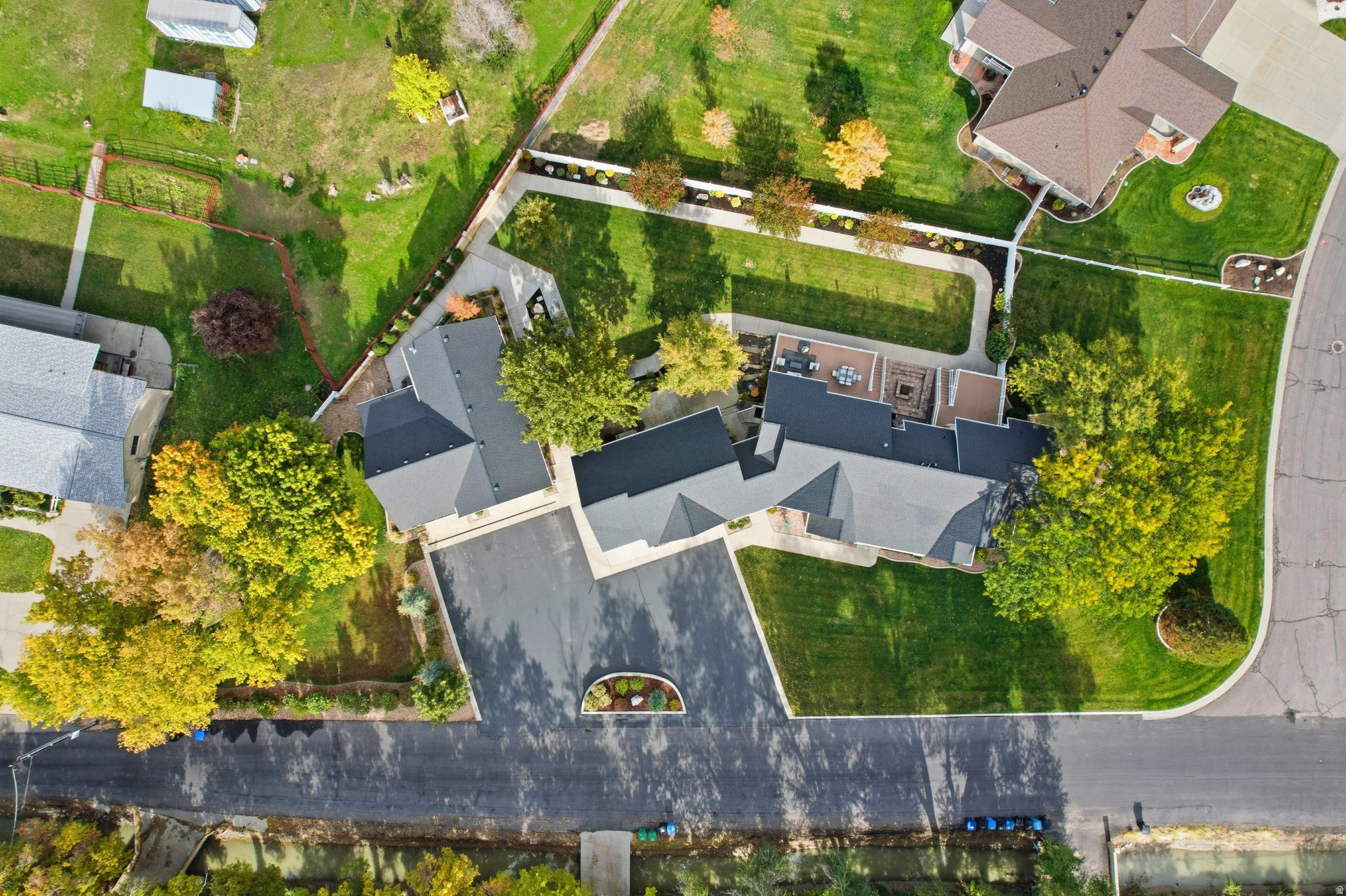 FARM RIDGE ESTATES - Residential