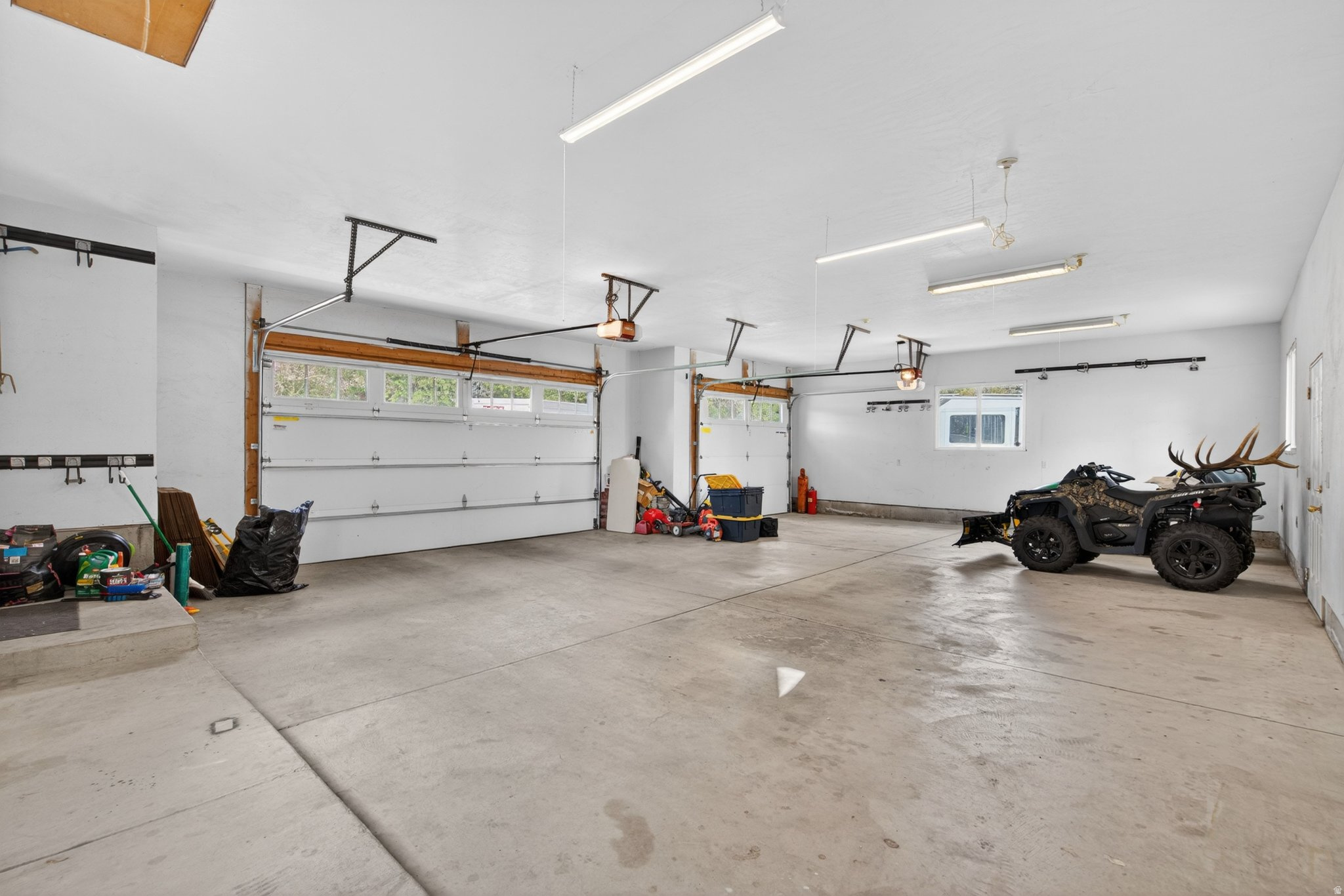 FARM RIDGE ESTATES - Residential