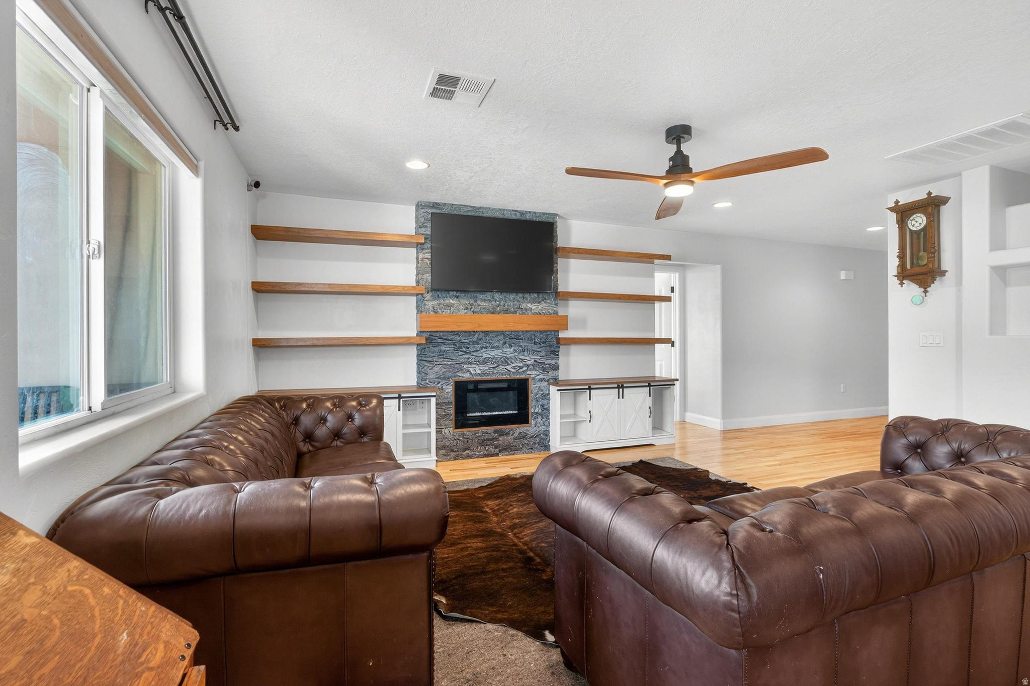 ALMOND HEIGHTS PARK AMD - Residential