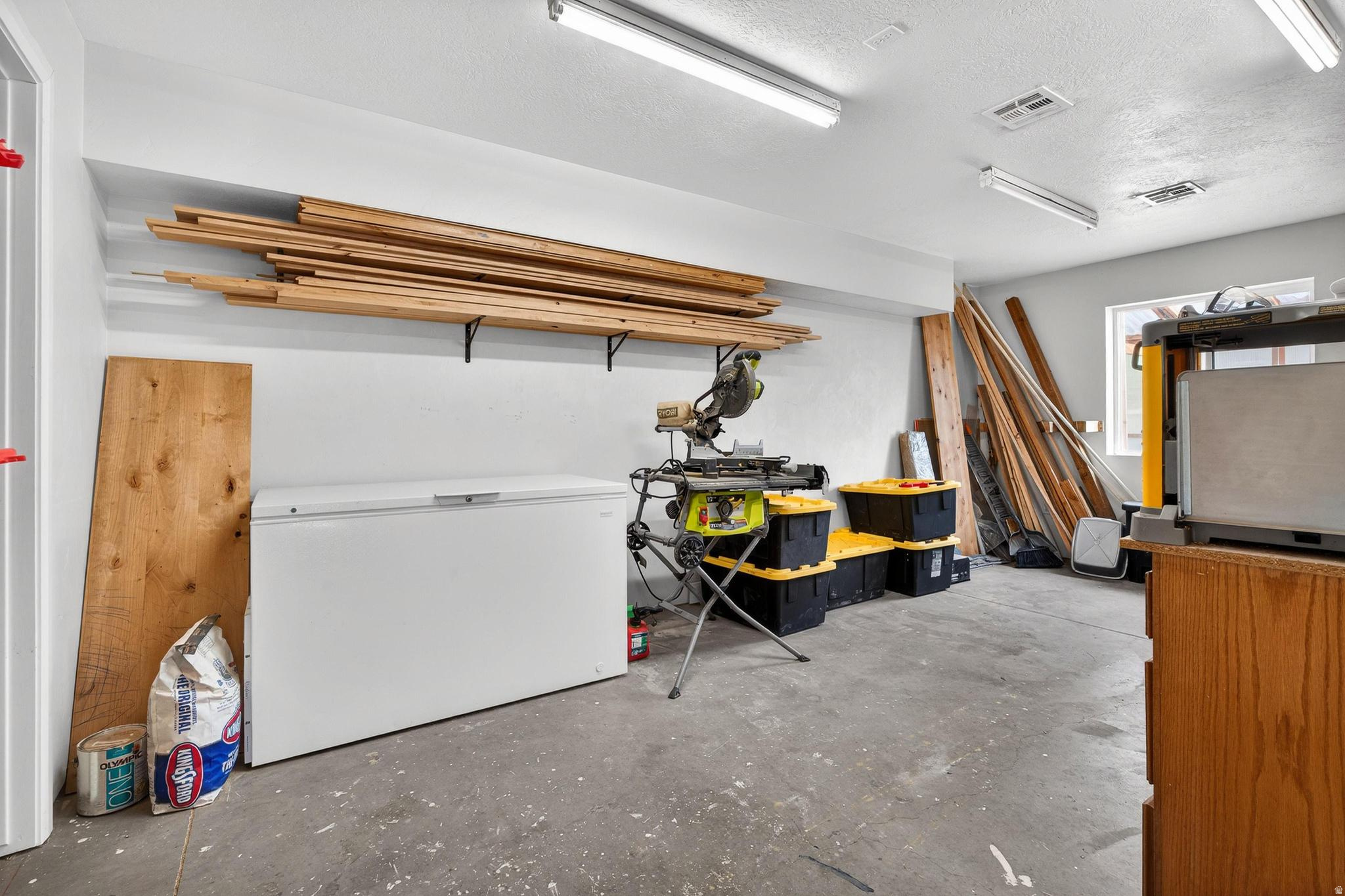 ALMOND HEIGHTS PARK AMD - Residential