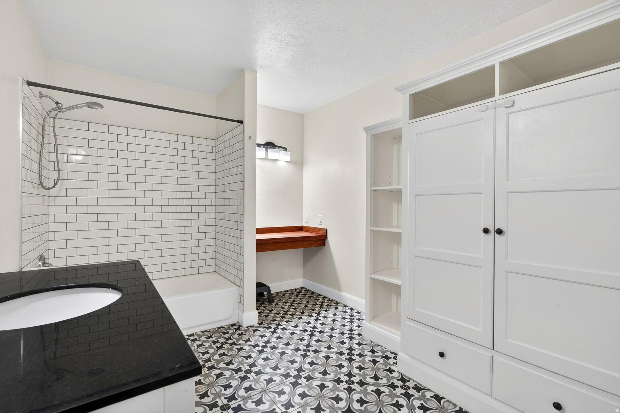 ALMOND HEIGHTS PARK AMD - Residential