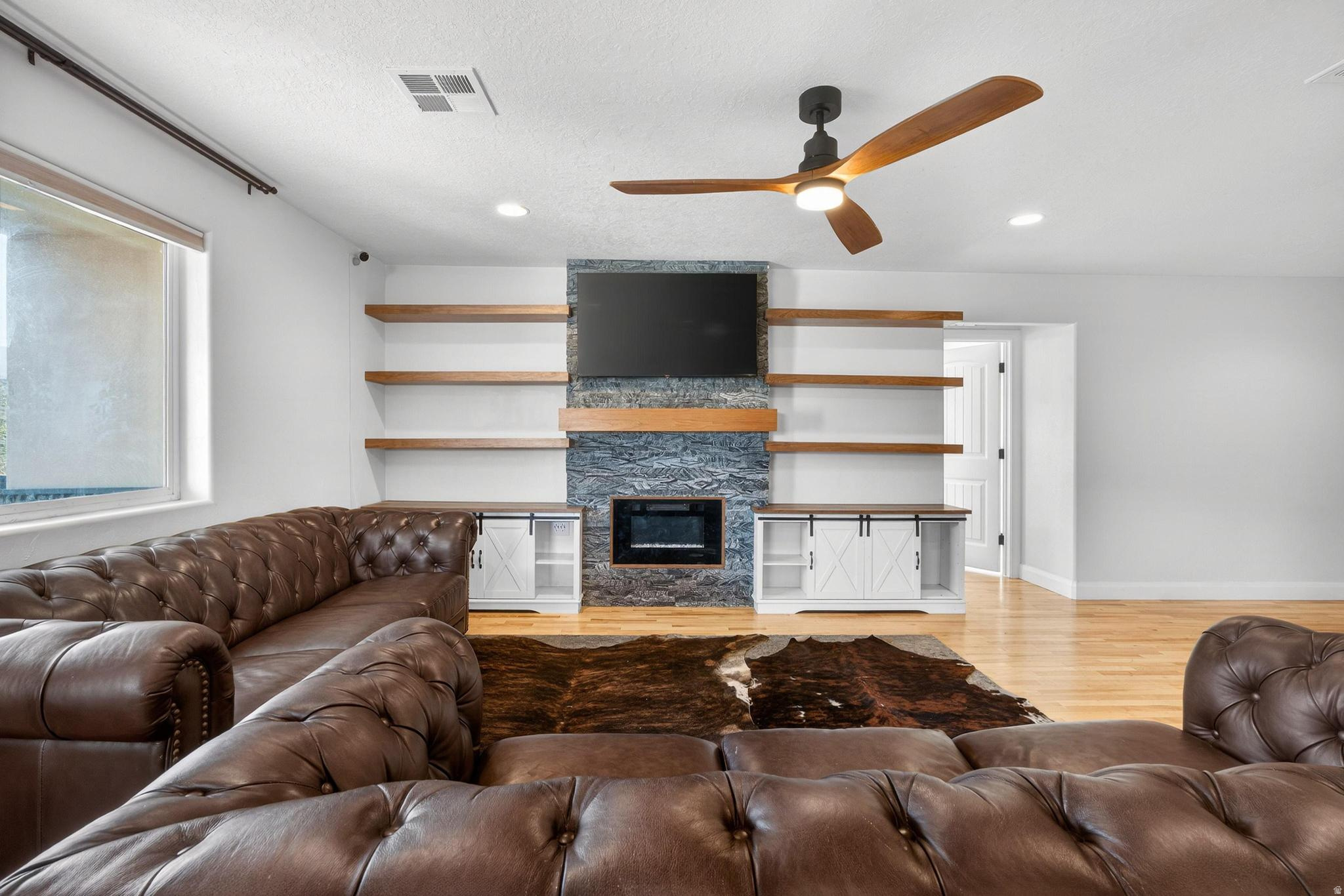 ALMOND HEIGHTS PARK AMD - Residential