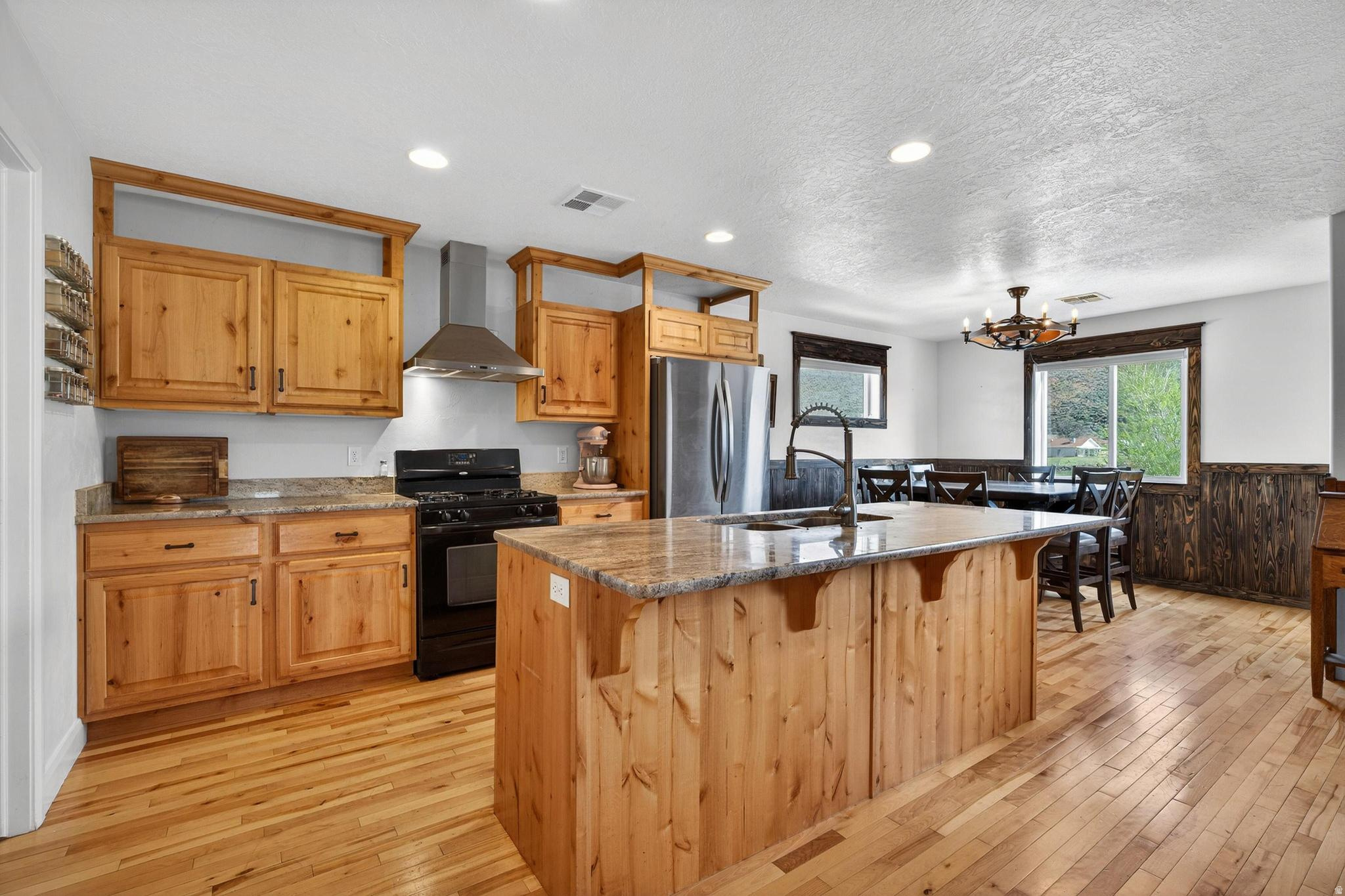 ALMOND HEIGHTS PARK AMD - Residential