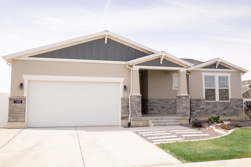 Photo of 1488 E KELSEY DR, Eagle Mountain, UT 84005 (MLS # 2151779)