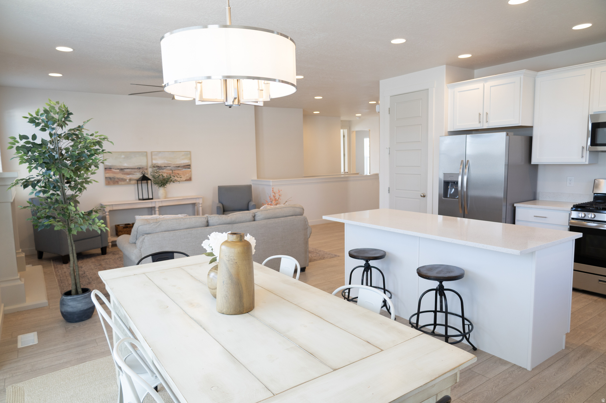 OVERLAND PHASE B - Residential