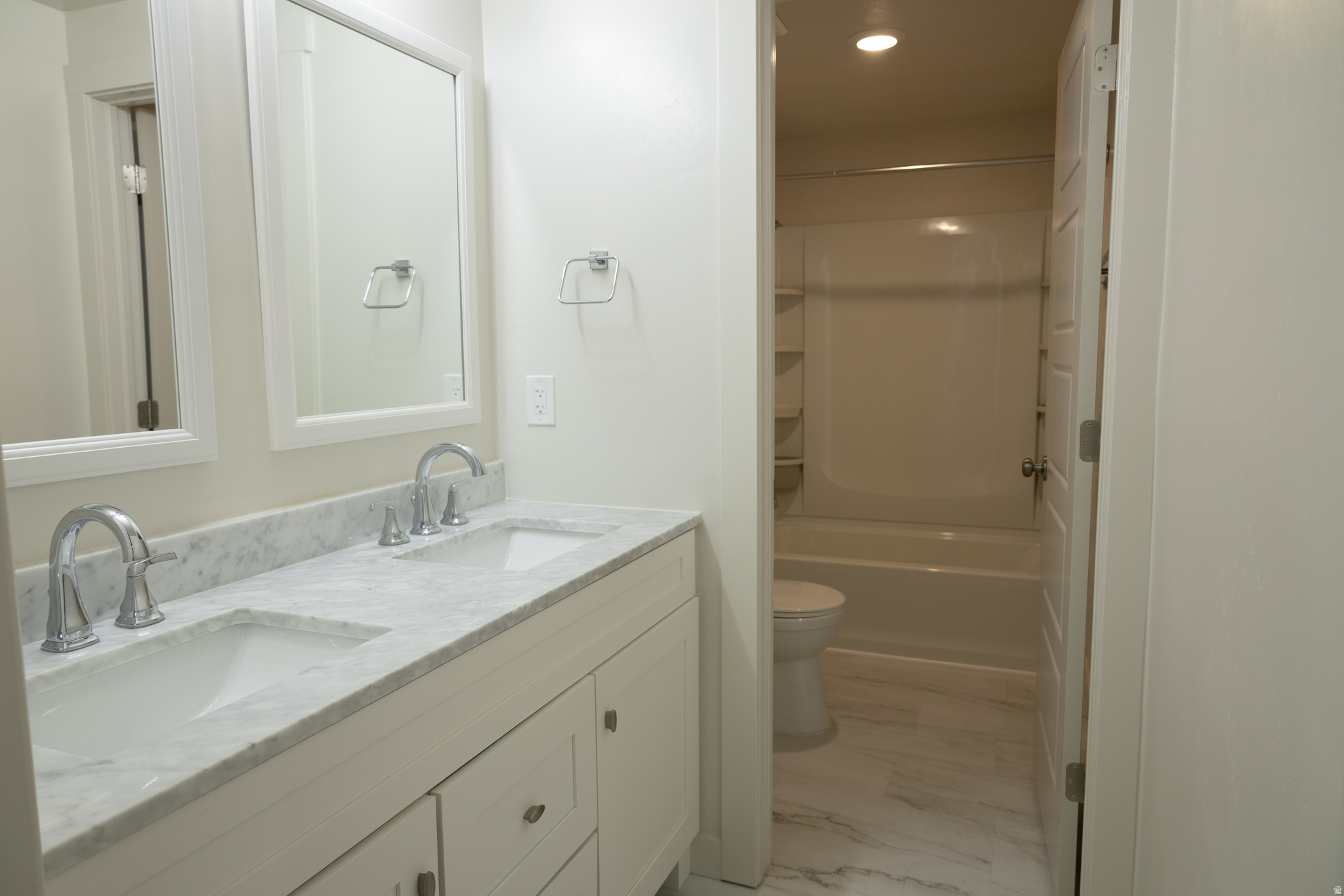 OVERLAND PHASE B - Residential