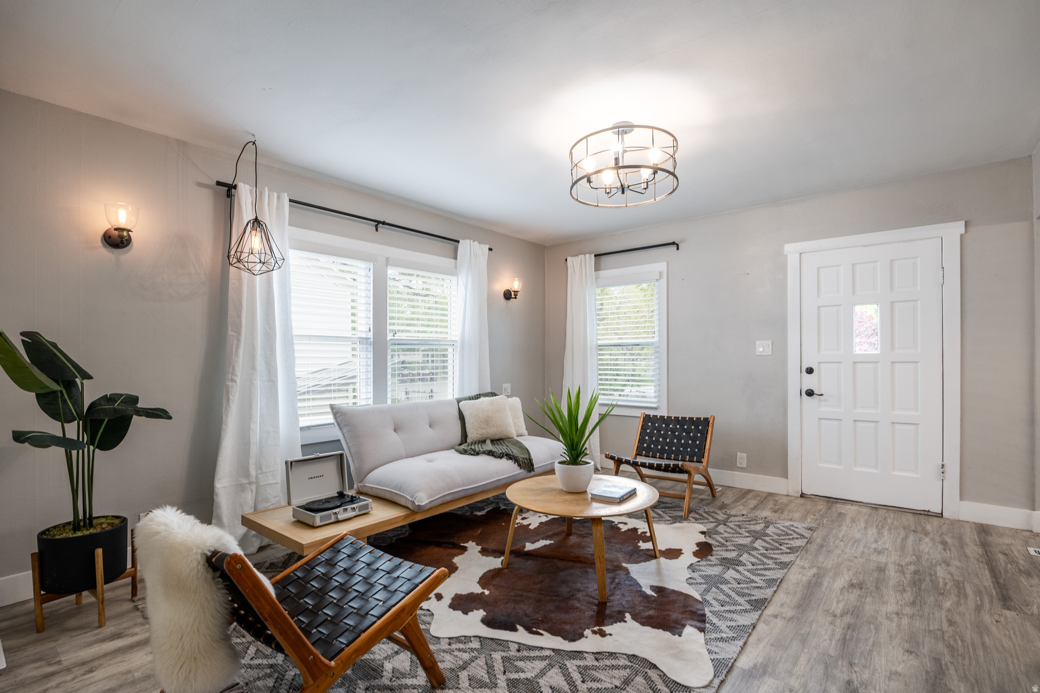 CAPITOL - Residential