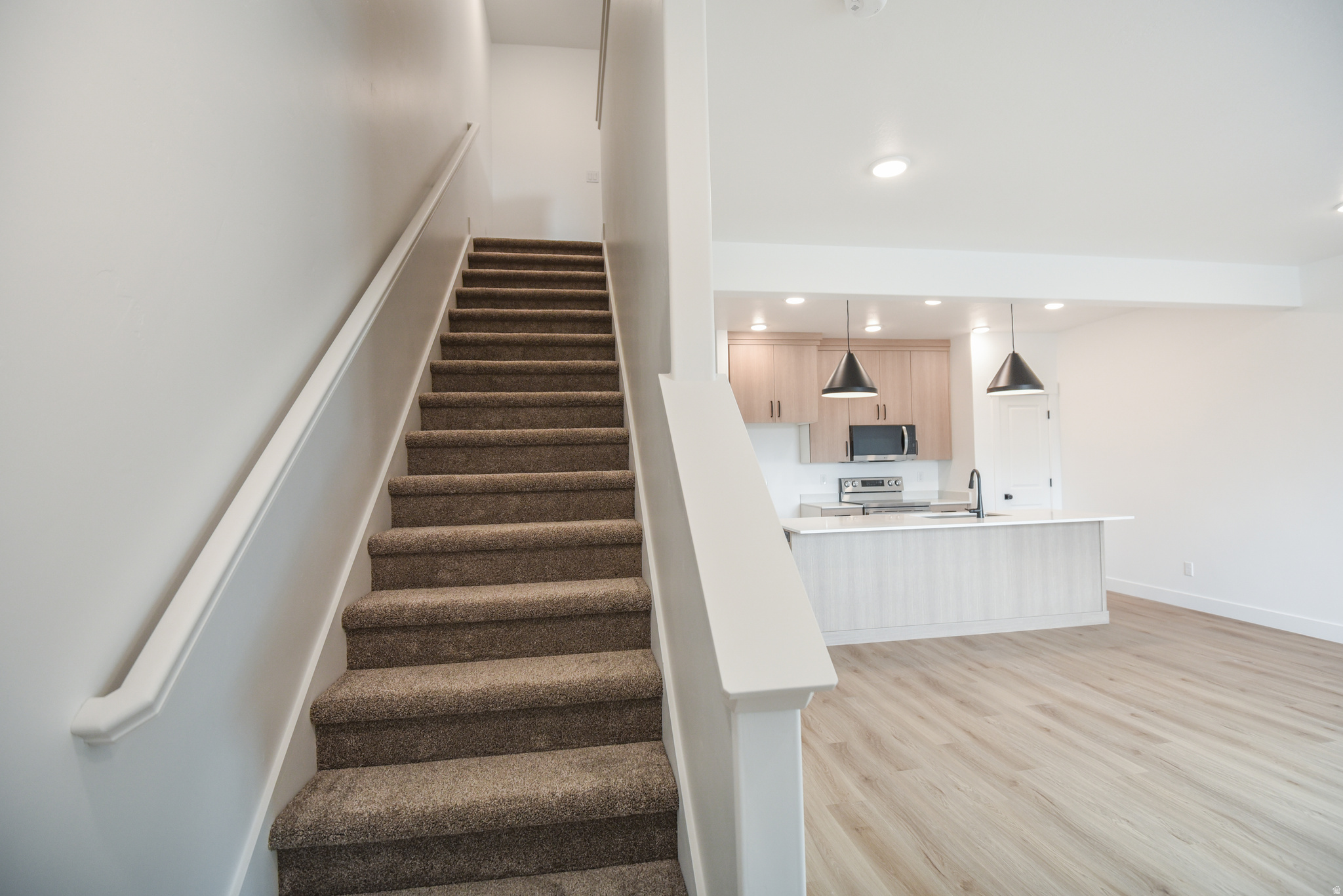 CLEAR CREEK - Residential