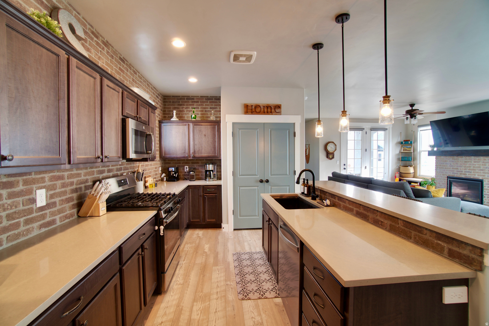 DAYBREAK - Residential