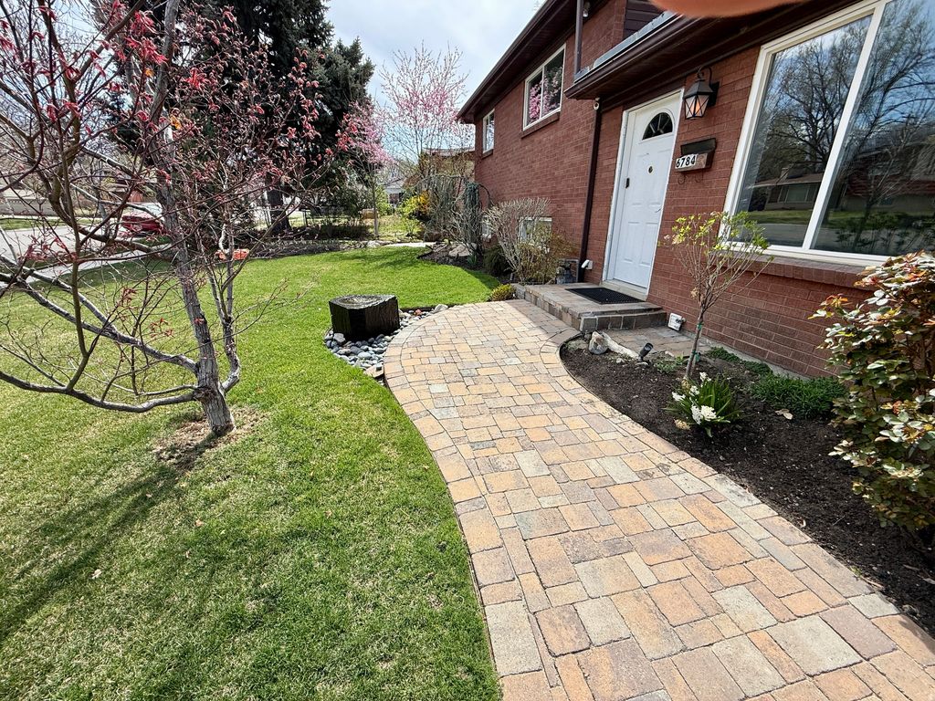 Photo of 6784 S 1530 E, Cottonwood Heights, UT 84121 (MLS # 2150216)