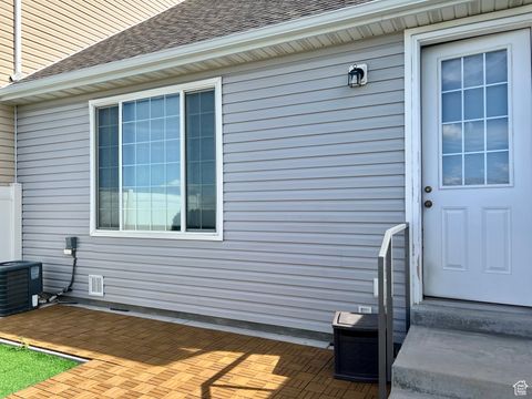 Tiny photo for 703 N 150 E, Salem, UT 84653 (MLS # 2117552)