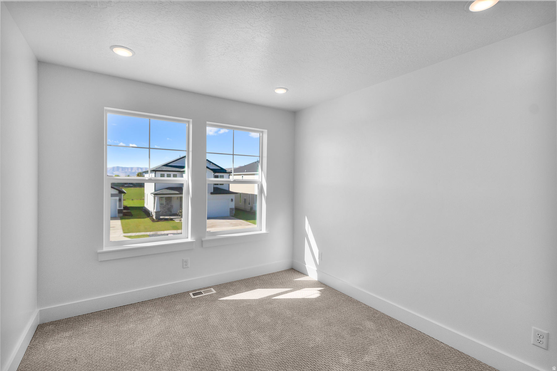 SUGAR CREEK - Residential