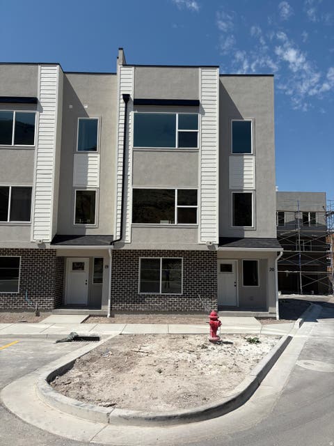 Townhouse For Sale - 1225 E 1600 #20<br/> Provo, UT 84606