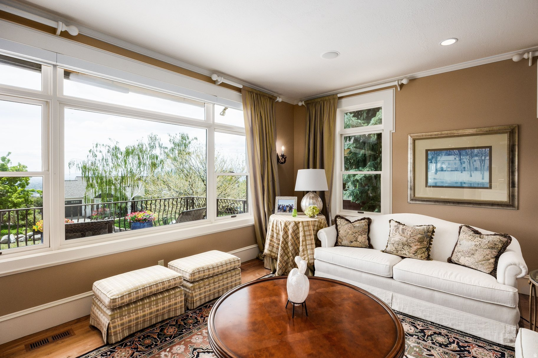 CAPITOL PARK - Residential