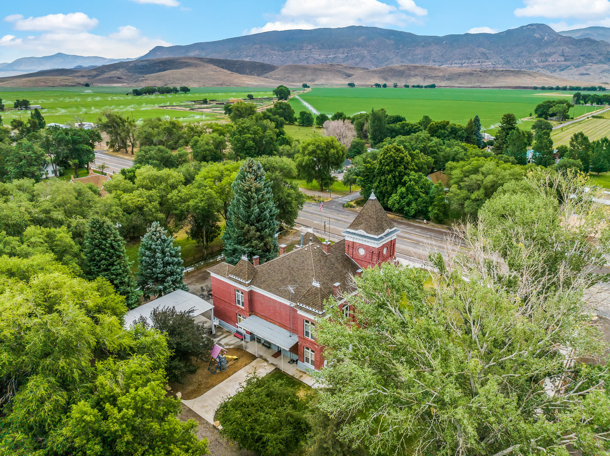 JUNCTION UTAH - Commercial Sale