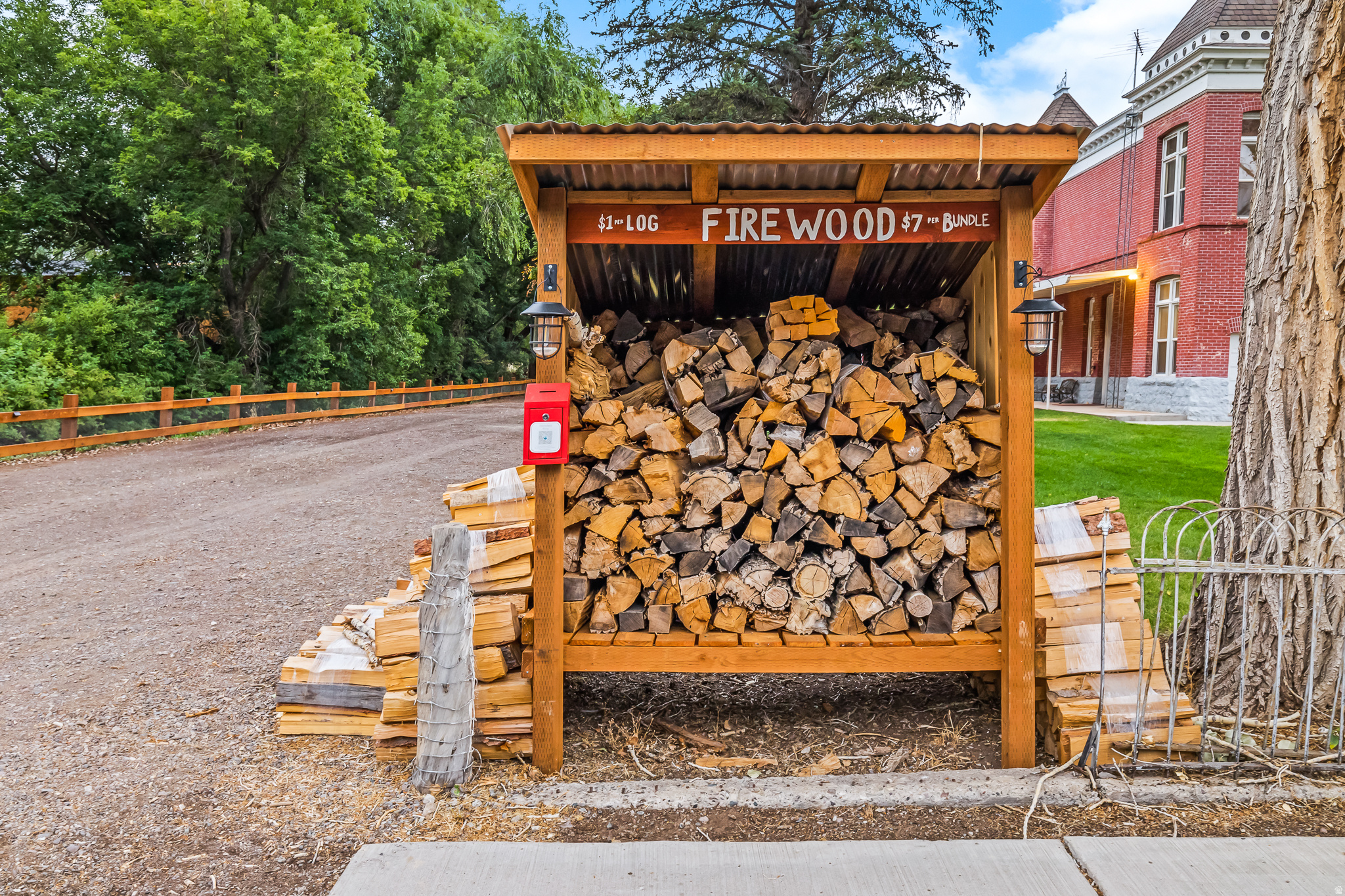 JUNCTION UTAH - Commercial Sale