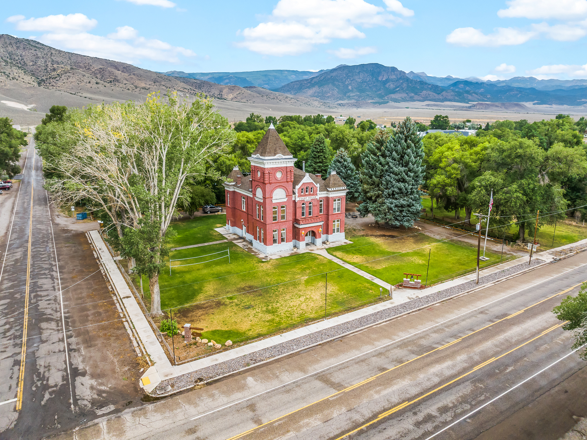 JUNCTION UTAH - Commercial Sale