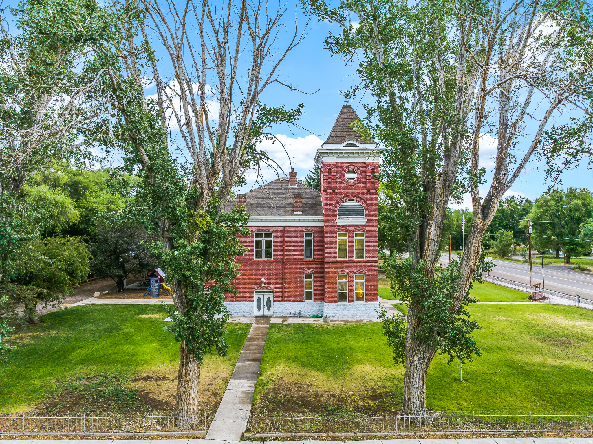 JUNCTION UTAH - Commercial Sale