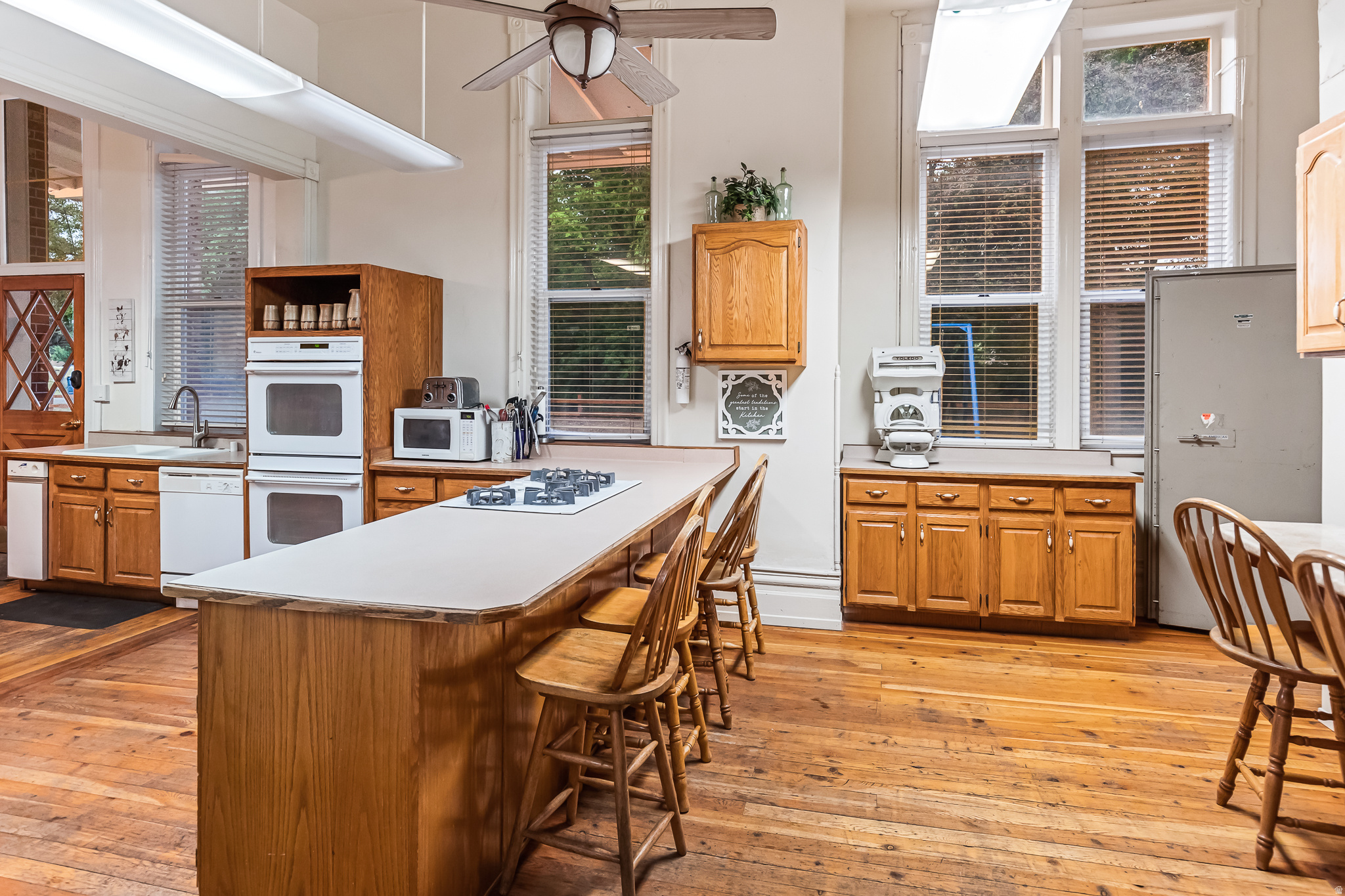 JUNCTION UTAH - Commercial Sale