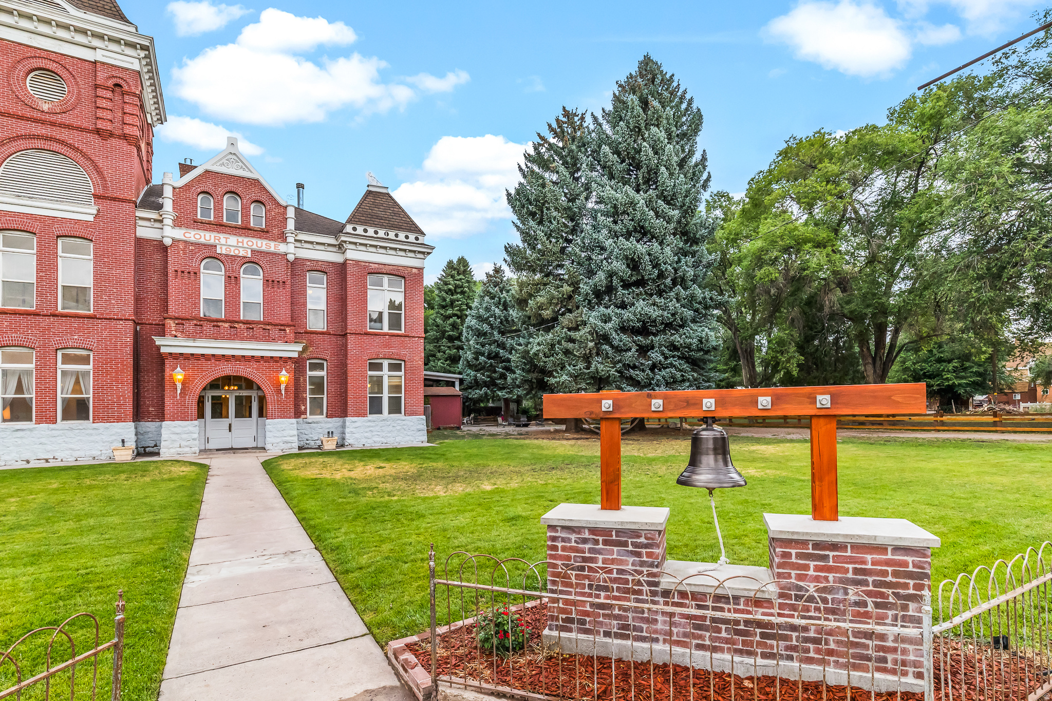 JUNCTION UTAH - Commercial Sale