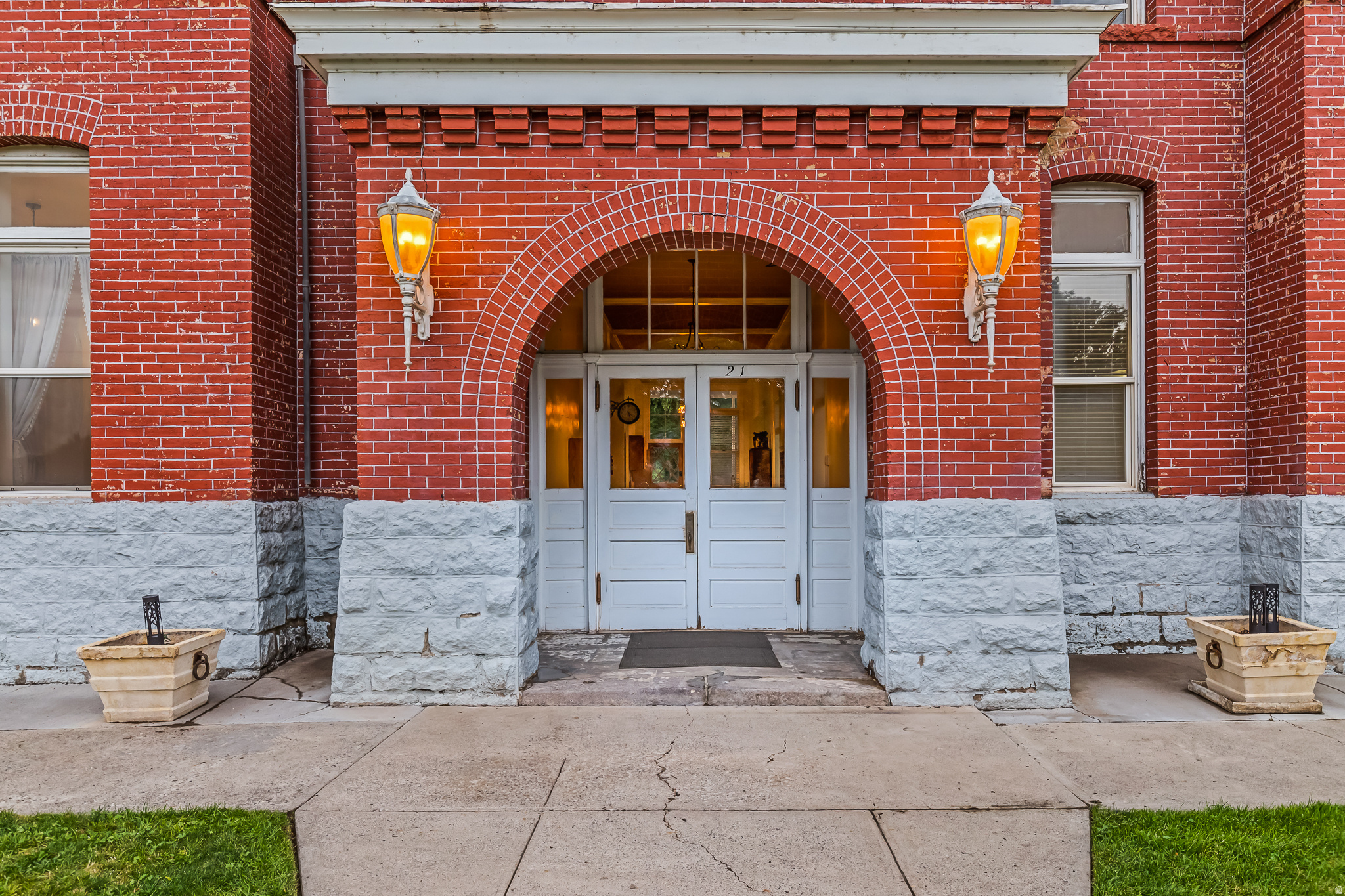 JUNCTION UTAH - Commercial Sale