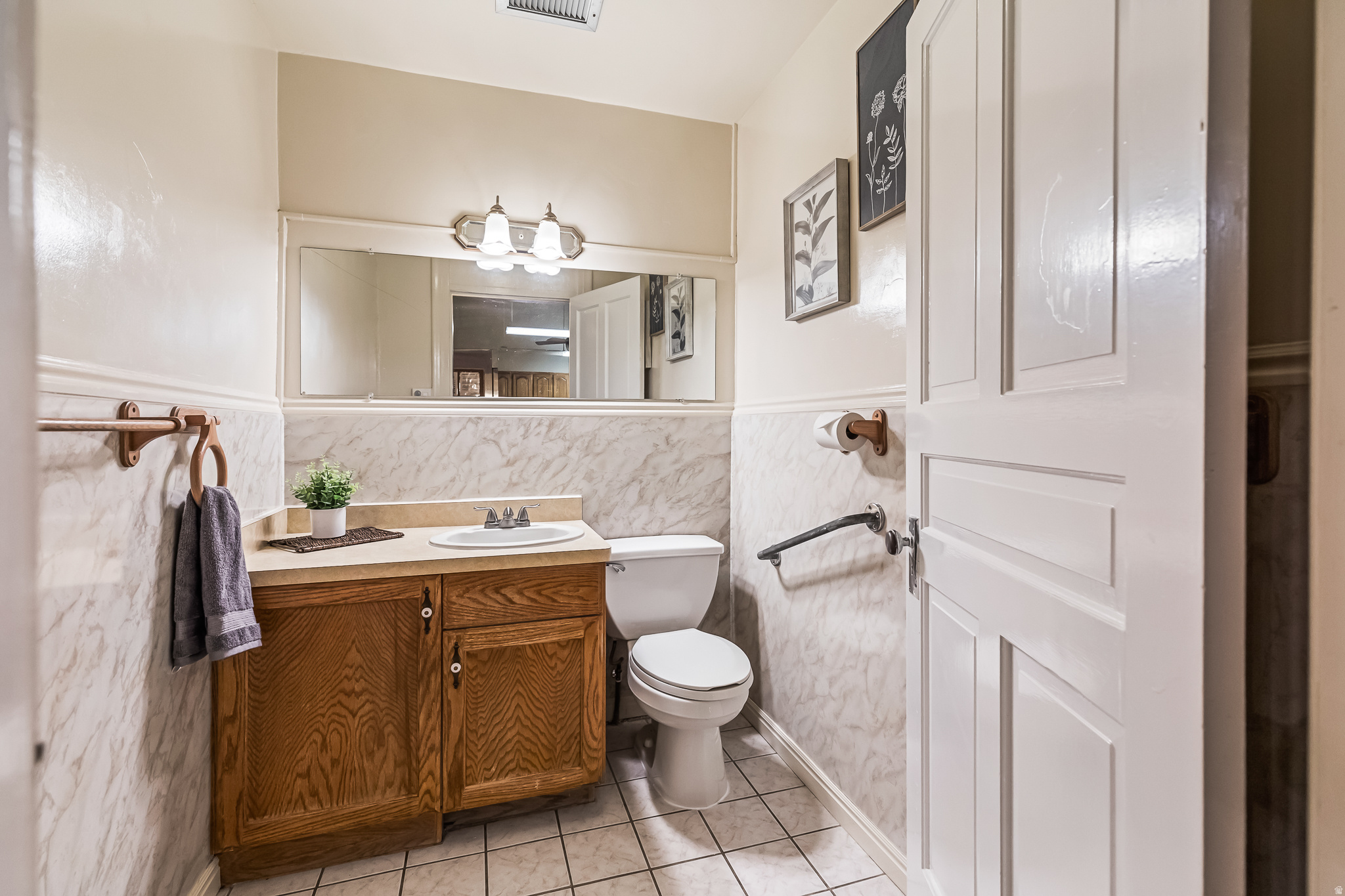 JUNCTION UTAH - Commercial Sale