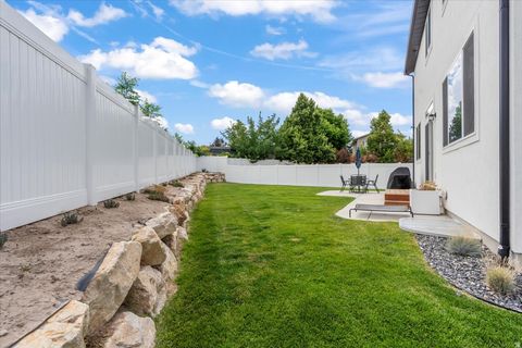 Tiny photo for 4892 S SNARR HAVEN CT W, Taylorsville, UT 84129 (MLS # 2142706)