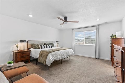 Tiny photo for 4892 S SNARR HAVEN CT W, Taylorsville, UT 84129 (MLS # 2142706)