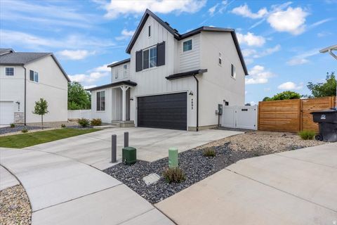 Tiny photo for 4892 S SNARR HAVEN CT W, Taylorsville, UT 84129 (MLS # 2142706)