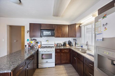 Tiny photo for 420 E 600 S, Payson, UT 84651 (MLS # 2126133)