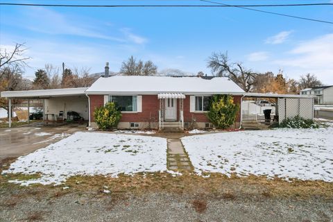 Tiny photo for 420 E 600 S, Payson, UT 84651 (MLS # 2126133)