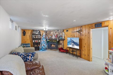 Tiny photo for 420 E 600 S, Payson, UT 84651 (MLS # 2126133)