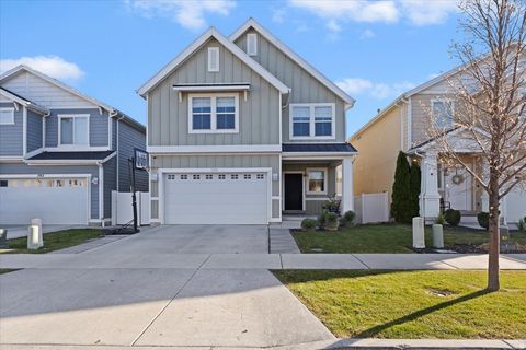 Photo of 598 S HIGHPOINT DR, Saratoga Springs, UT 84045 (MLS # 2125163)