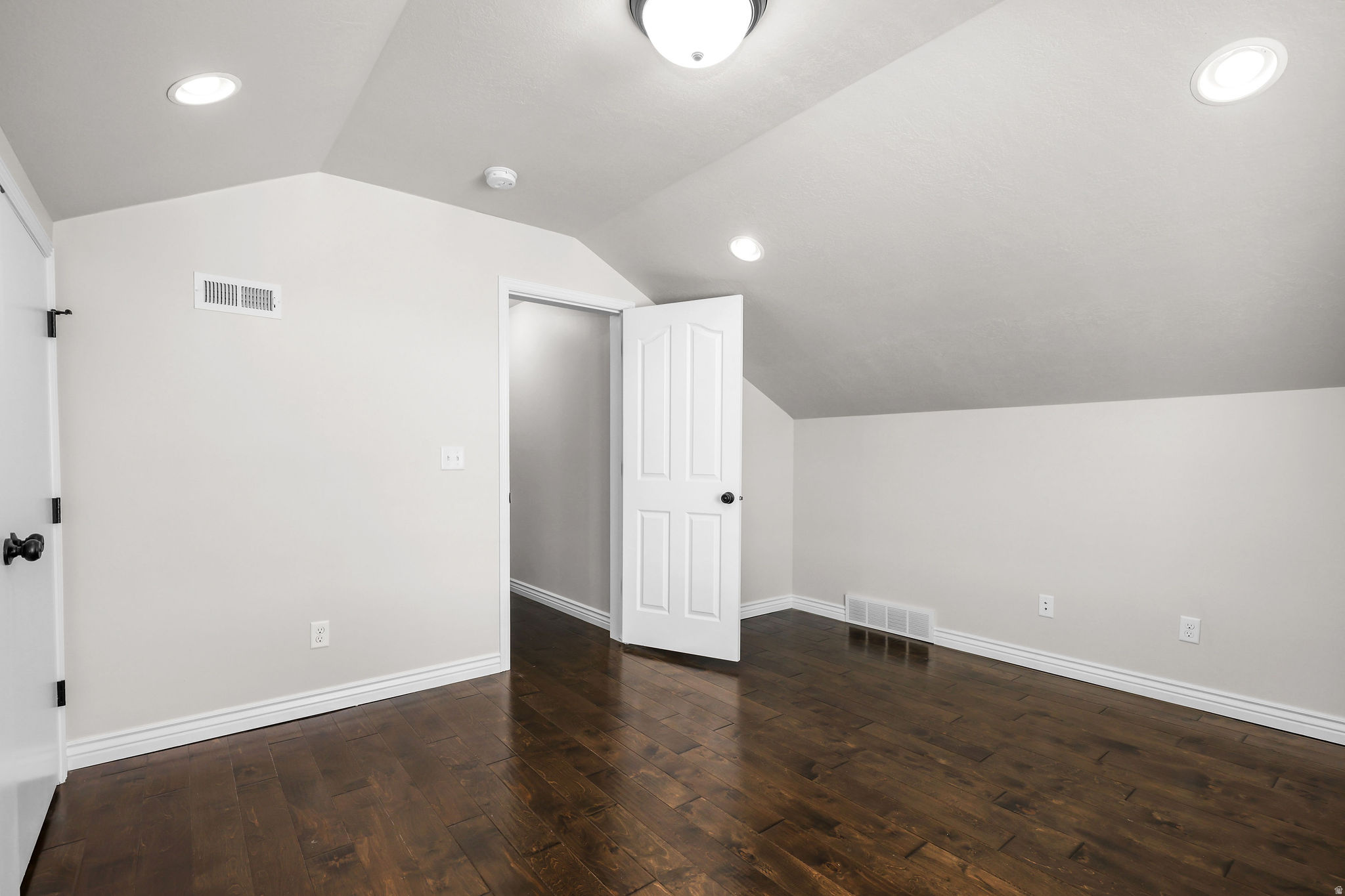COLES CROSSING - Residential