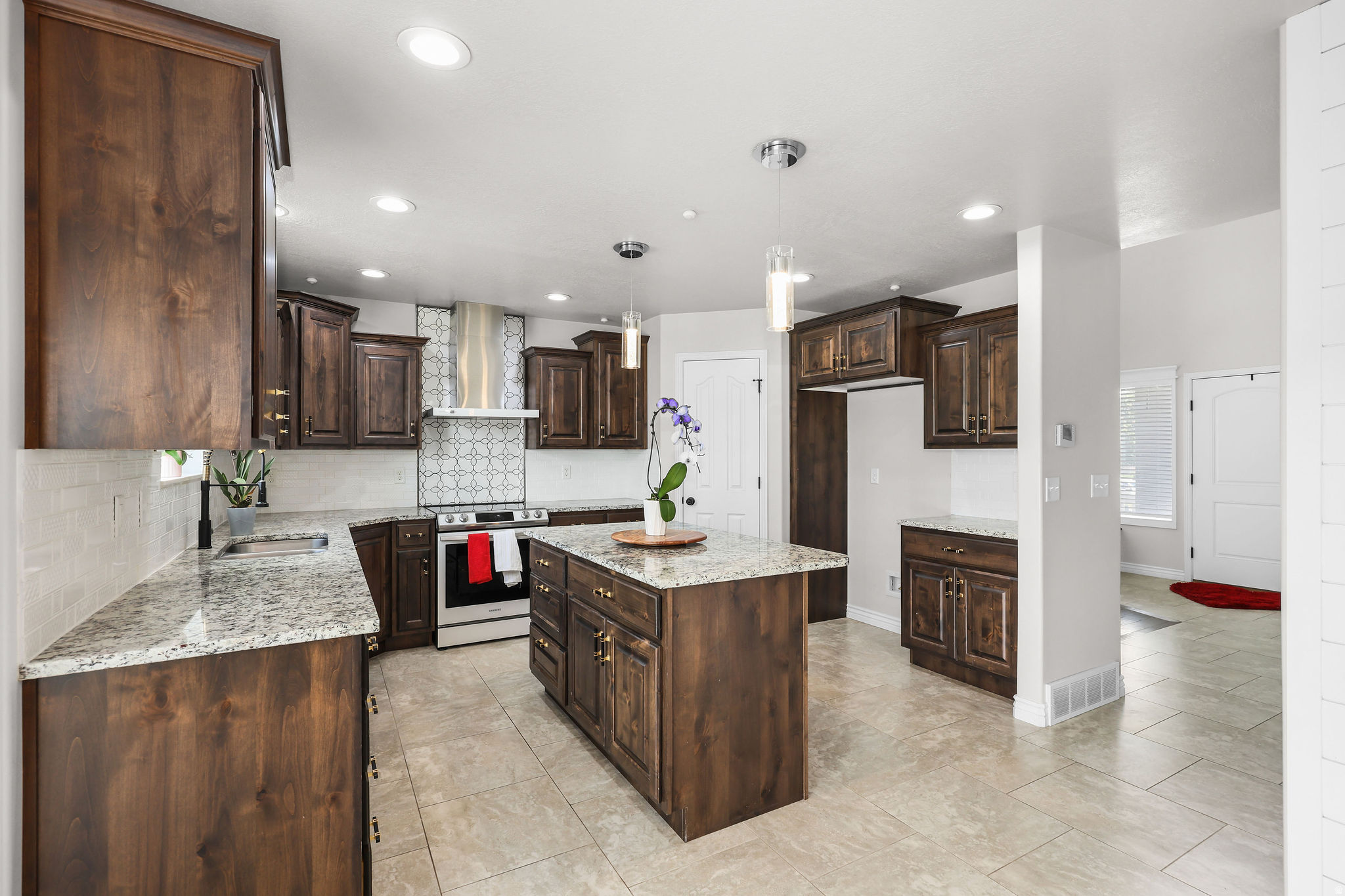 COLES CROSSING - Residential