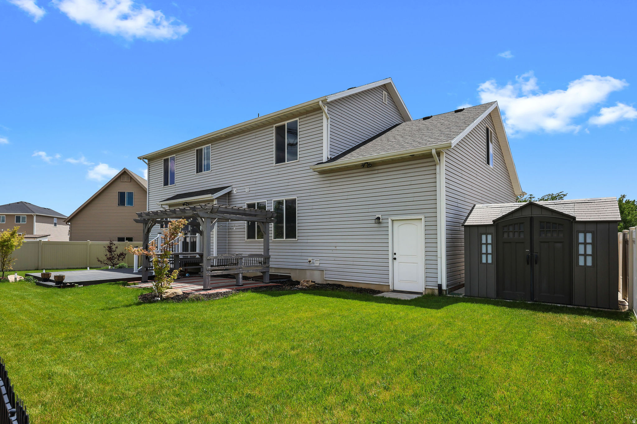 COLES CROSSING - Residential
