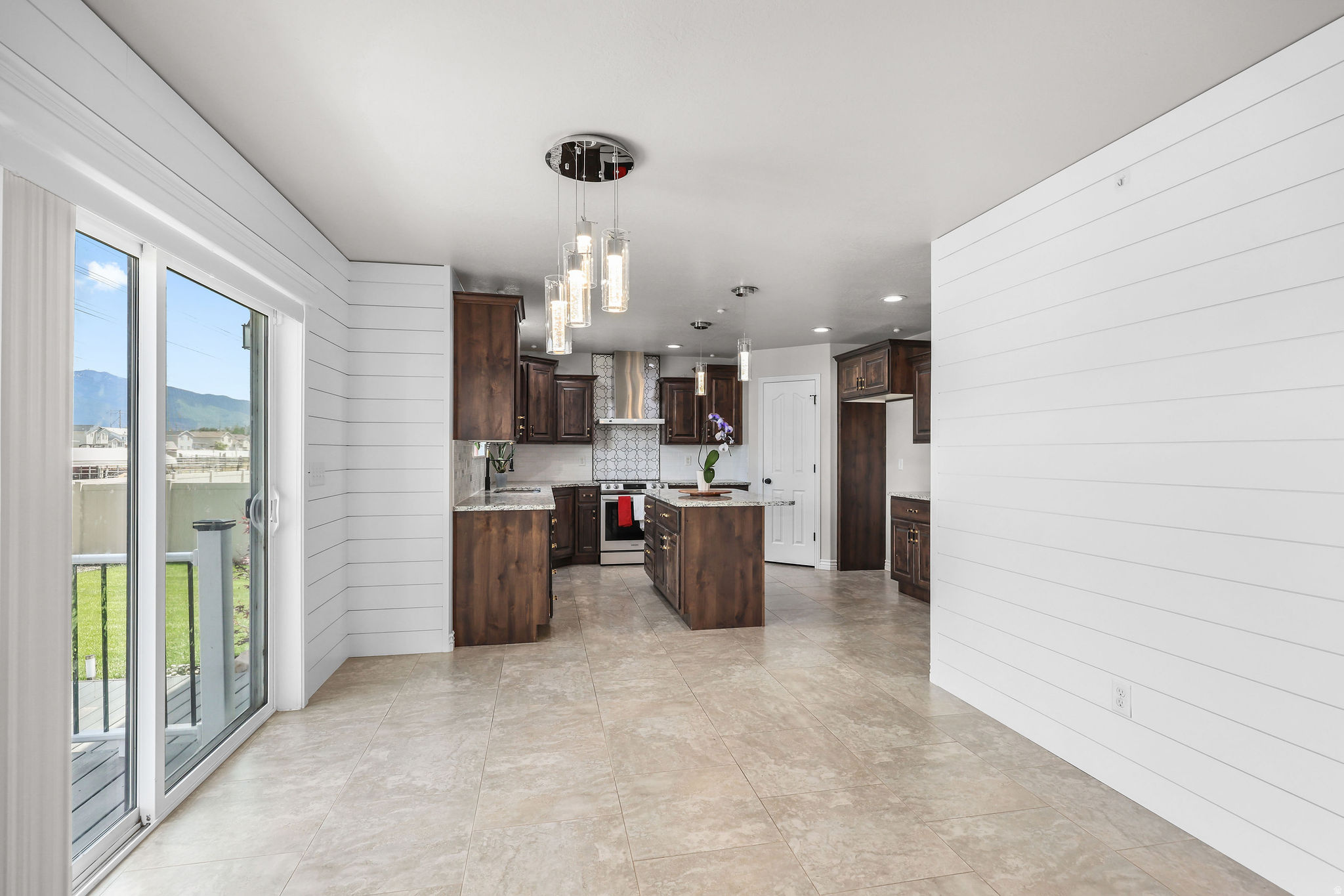 COLES CROSSING - Residential