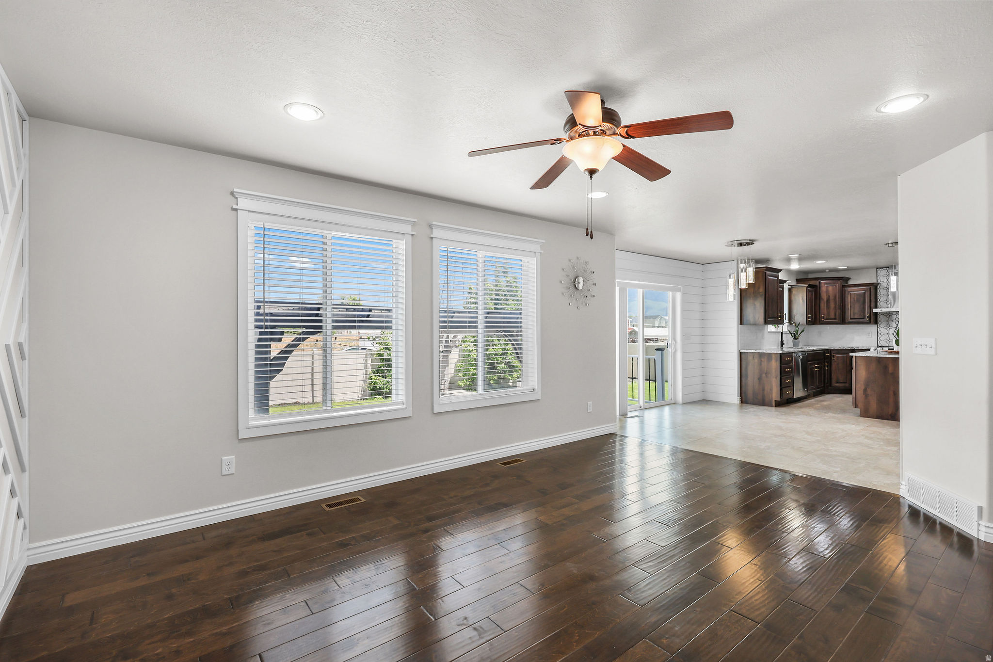 COLES CROSSING - Residential
