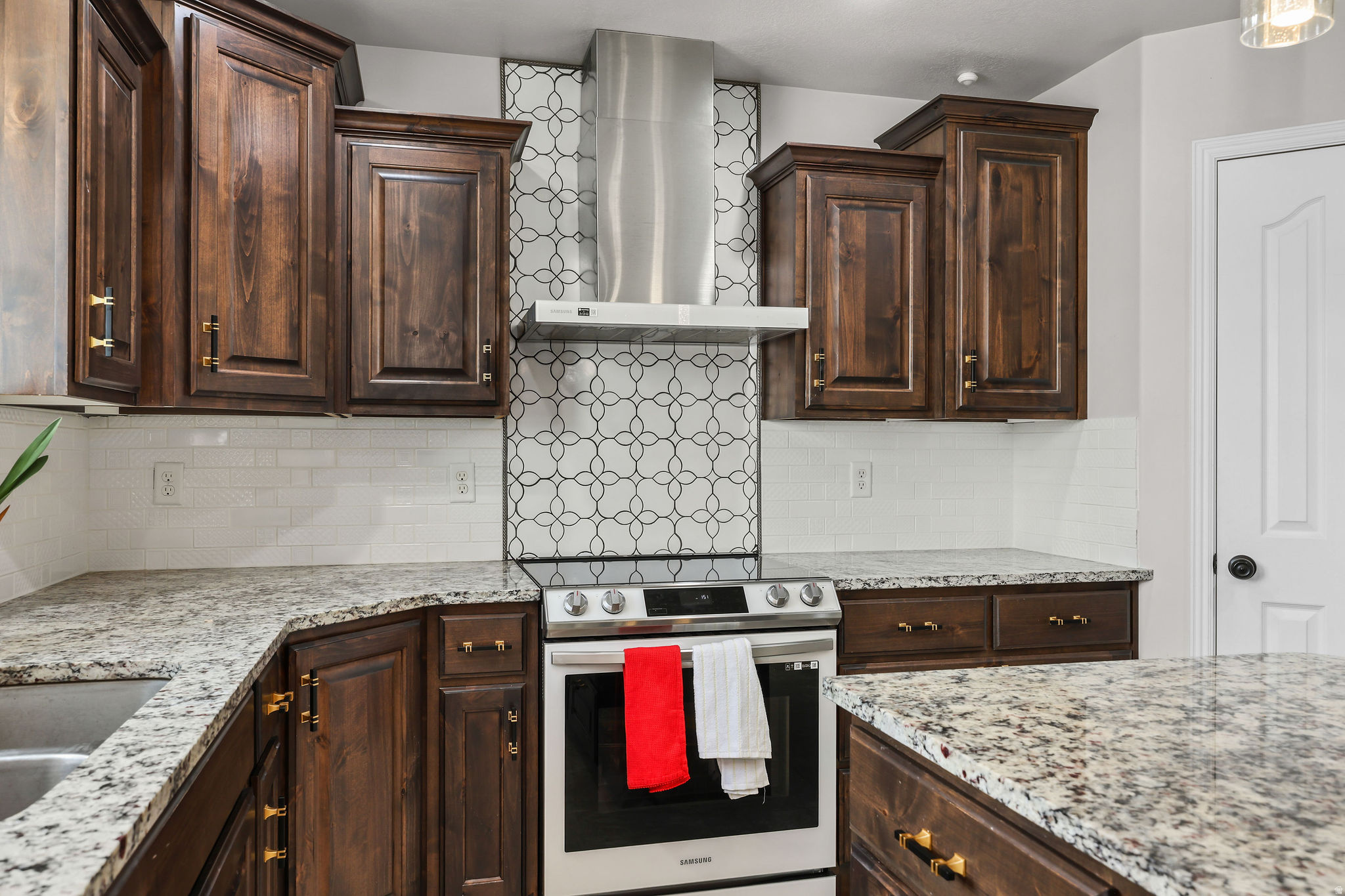 COLES CROSSING - Residential