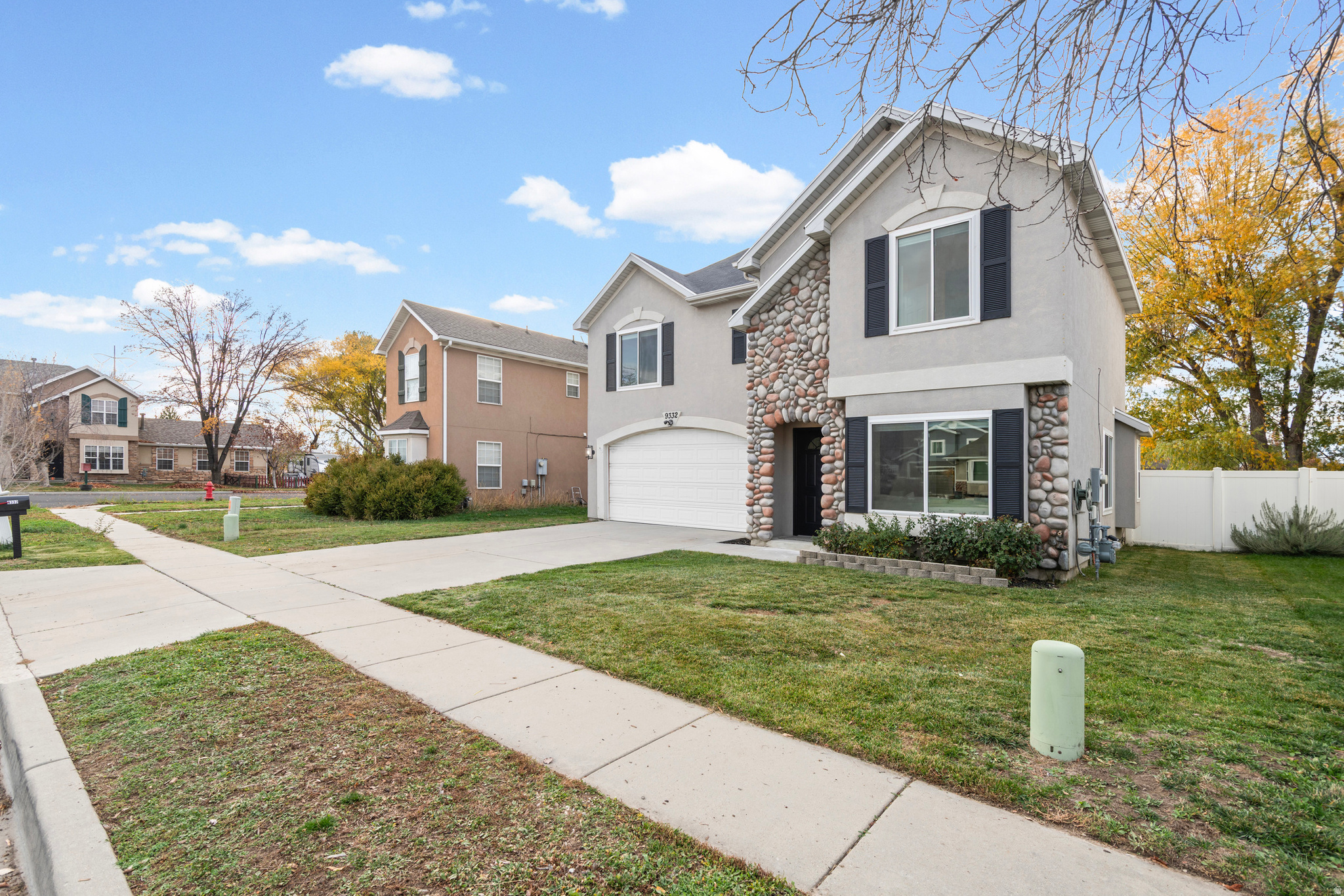 RIVERSIDE ESTATES - Residential