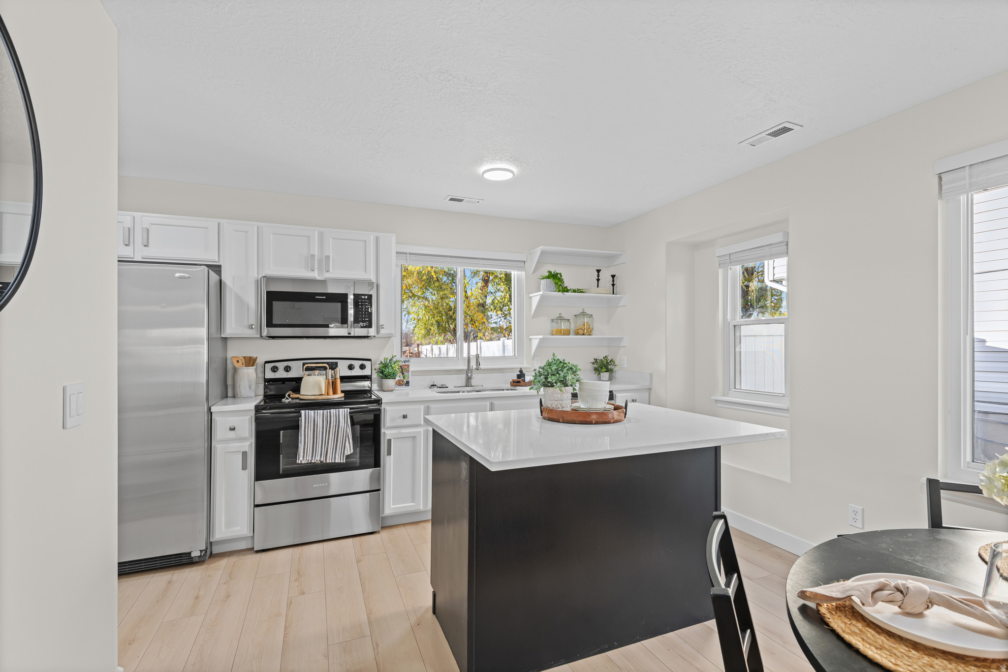 RIVERSIDE ESTATES - Residential