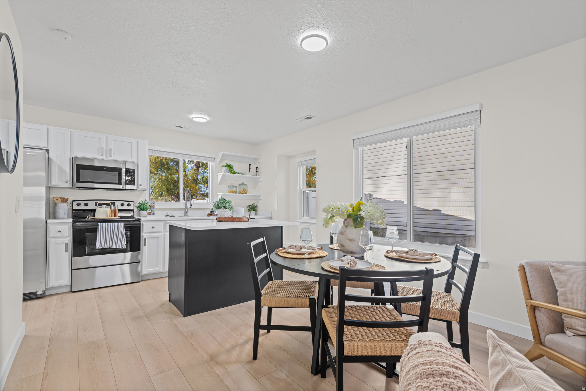 RIVERSIDE ESTATES - Residential