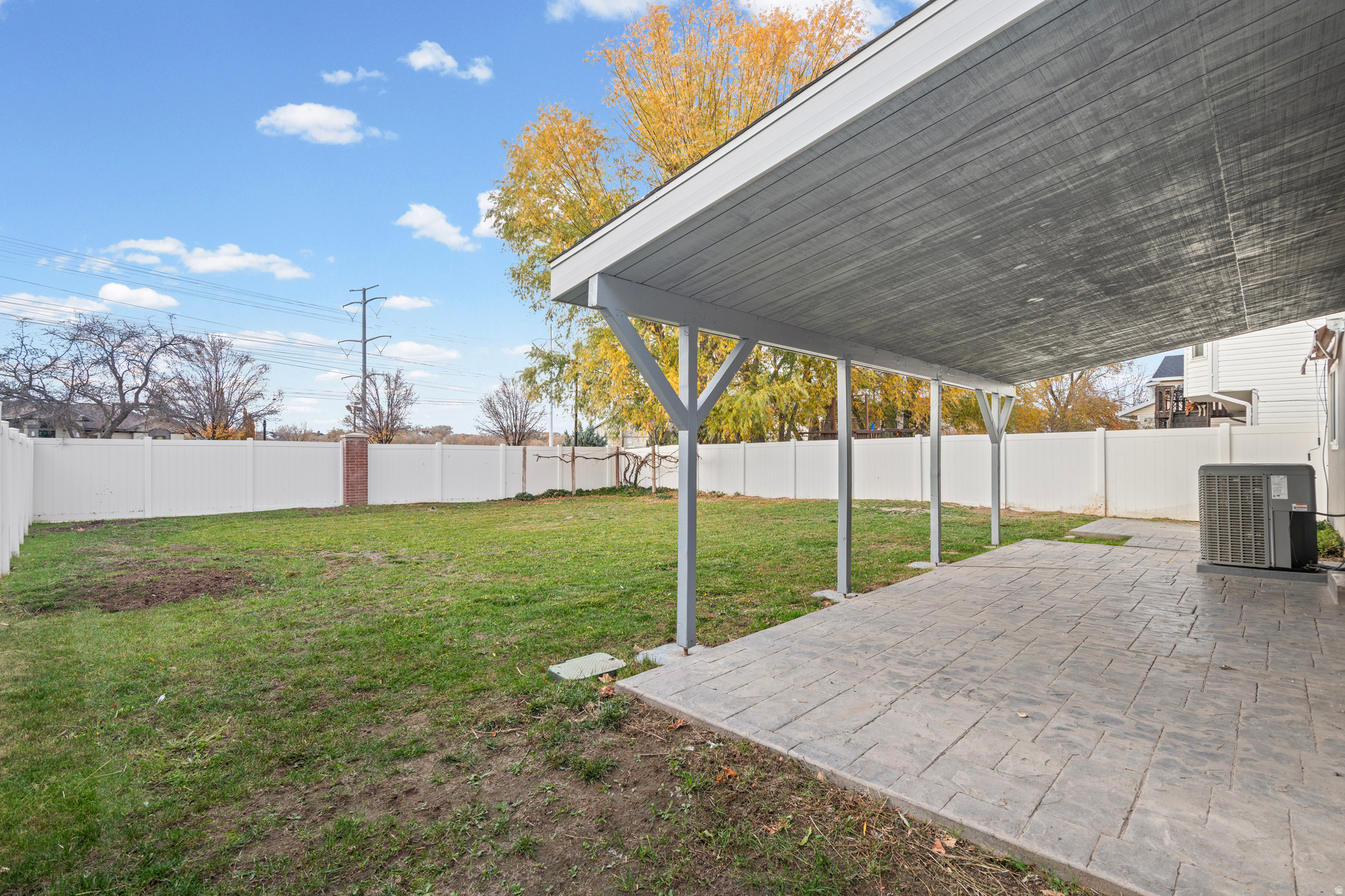 RIVERSIDE ESTATES - Residential