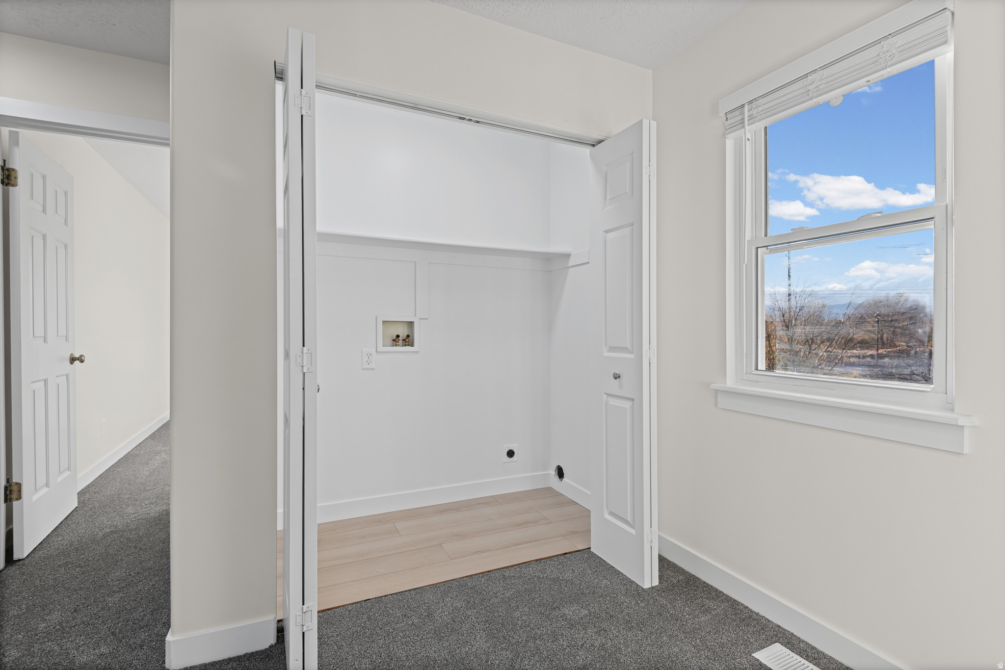 RIVERSIDE ESTATES - Residential