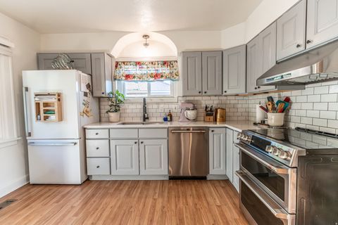 Tiny photo for 409 S 400 E, Springville, UT 84663 (MLS # 2153133)