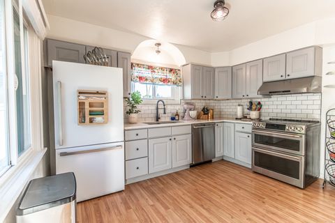 Tiny photo for 409 S 400 E, Springville, UT 84663 (MLS # 2153133)