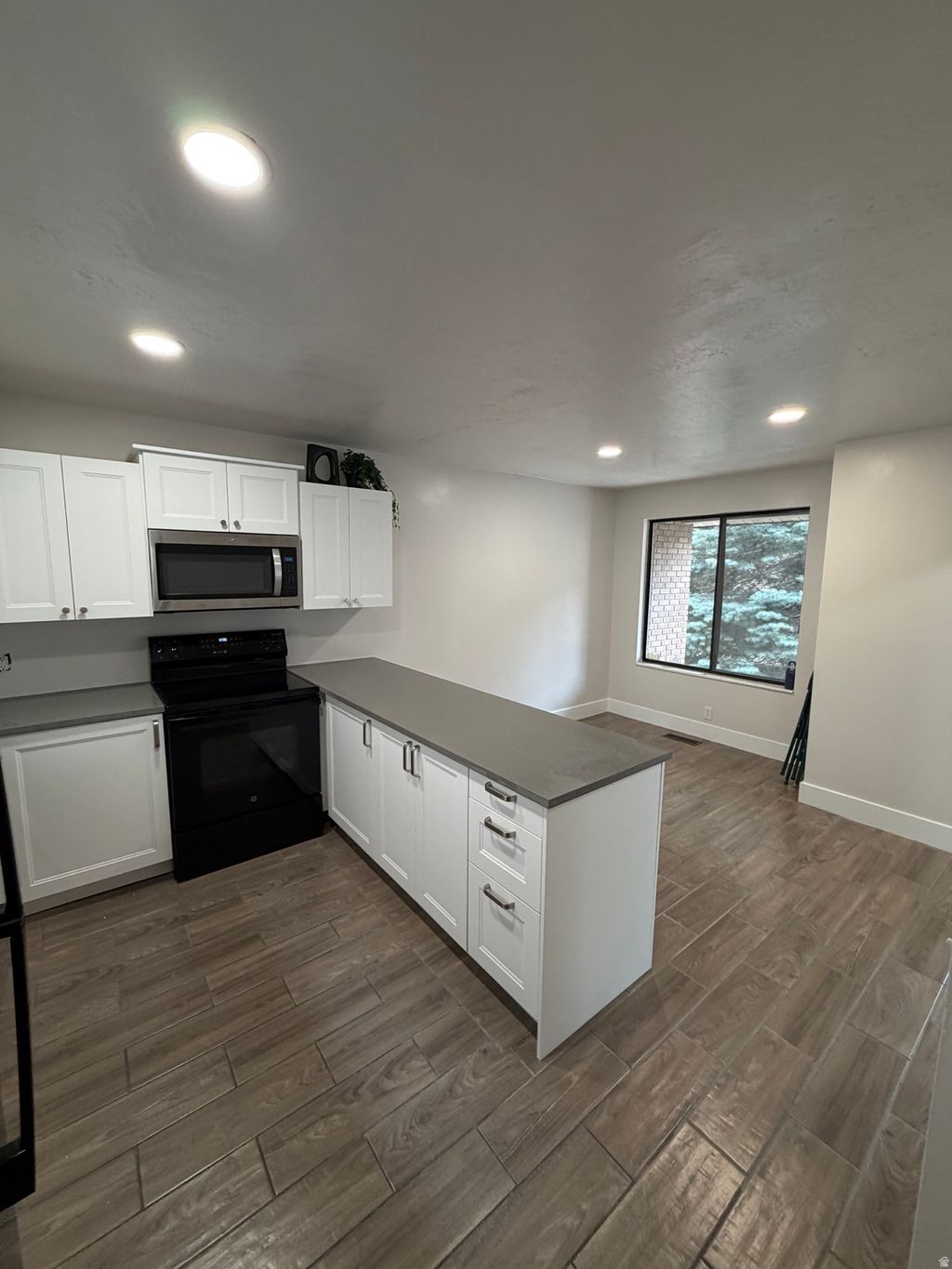 Photo of 8722 S OAKWOOD CIR, Sandy, UT 84094 (MLS # 2141006)