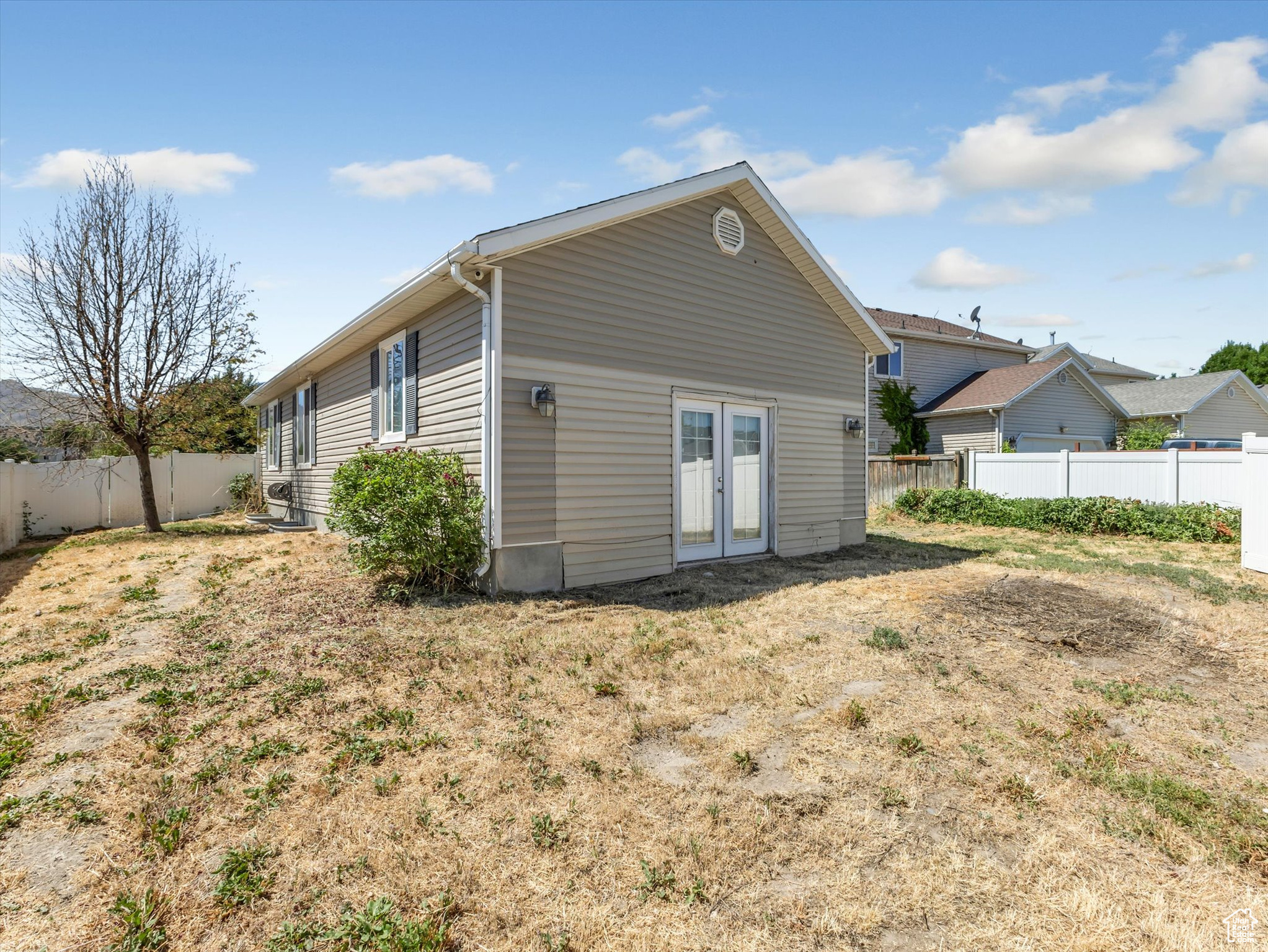 THREE CROSSING - Residential