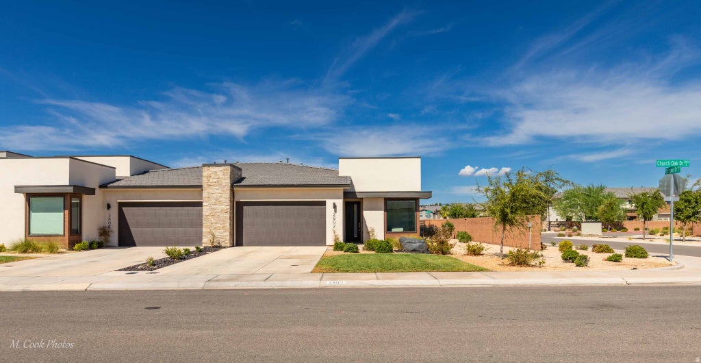 Photo of 2802 E CHURCH OAK DR, Saint George, UT 84790 (MLS # 2183209)