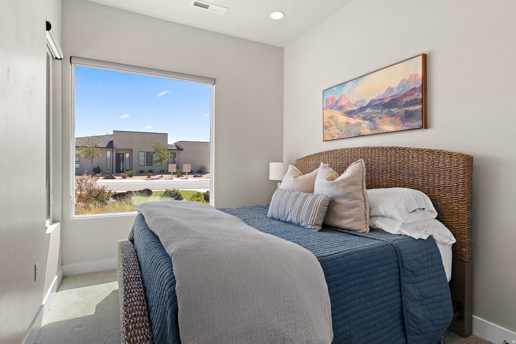Photo of 2802 E CHURCH OAK DR, Saint George, UT 84790 (MLS # 2183209)